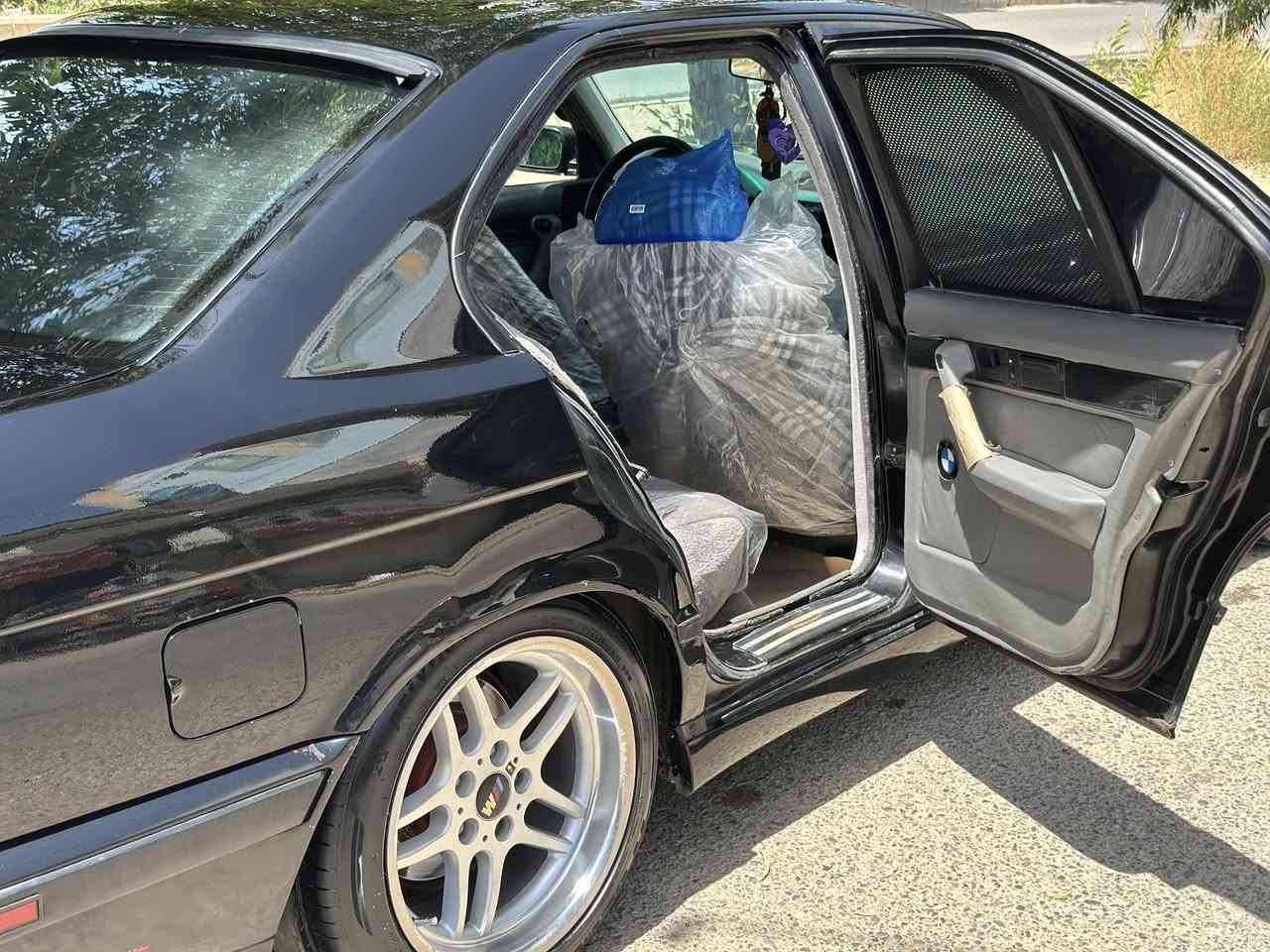 سڵاوی خواتان لێبێ
BMW525  گێر عادی    ١٩٨٩ کامل کراوە   بە ٩٥   بەس لە سەر  سەنەوی  ٨٩ یە کامل کراوە بە  ٩٥   گێڕ و مەکینەی  بە شەرتی  دە فیتەر    هەڵمیشی نیە      ناو غورفەی ٩٥  لەسەرە   ناو فۆرمیگاو    دەبڵ ئێر باگ   تەلە فون  کوشن جلدو  کارەبا  سکوان سەقەر      پێش  پان تەبرید  سارد و  گەرم     سەیارەکە    هی مەعرەز نیە   ماڵی دحستە  بەنزین کەم ئەخوات   

***********📞       
سعری🔥: ٥٤ وەرەقەو  مەعامەلە  برایانە 
 شوێن ::  سلێمانی 
 ٨ وەرەقەو  نیو  غەرامەی تیایە .. دوای مەعامەلە  ئەی گەرێنمەوە
