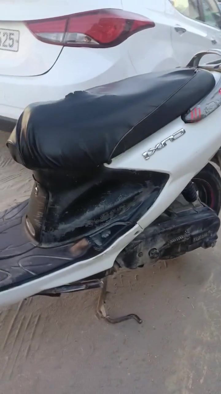 السلام عليكم درجه اكزز شغاله سلف هندر كامله مكينه مفتوحه تمشي خير من الله والدراجه ما اطلع بيه بس العصر ما متعبه تواير جدد كابريتر جديد ليت اشاير شغاله العلوان الناصريه شارع النيل السعر خاص ***********
