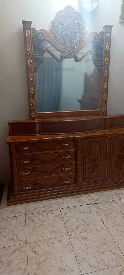 ميز مراية وجرباية وكوميديات ٢  وزاوية تزكام نظيفات جدا للبيع السعر مناسب


**إذا كنت صاحب هذا الإعلان وتريد حذفه لأي سبب، رجاءا أرسل رسالة إلى الدعم الفني**