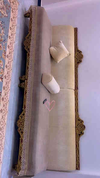 ديوان كويتي نضيف نضافة %90 ما صار شهرين اشترينا رايدي ب 808 بي مجال للمشتري العنوان البصزة. لا يوجد توصيل يس خريبط ***********
