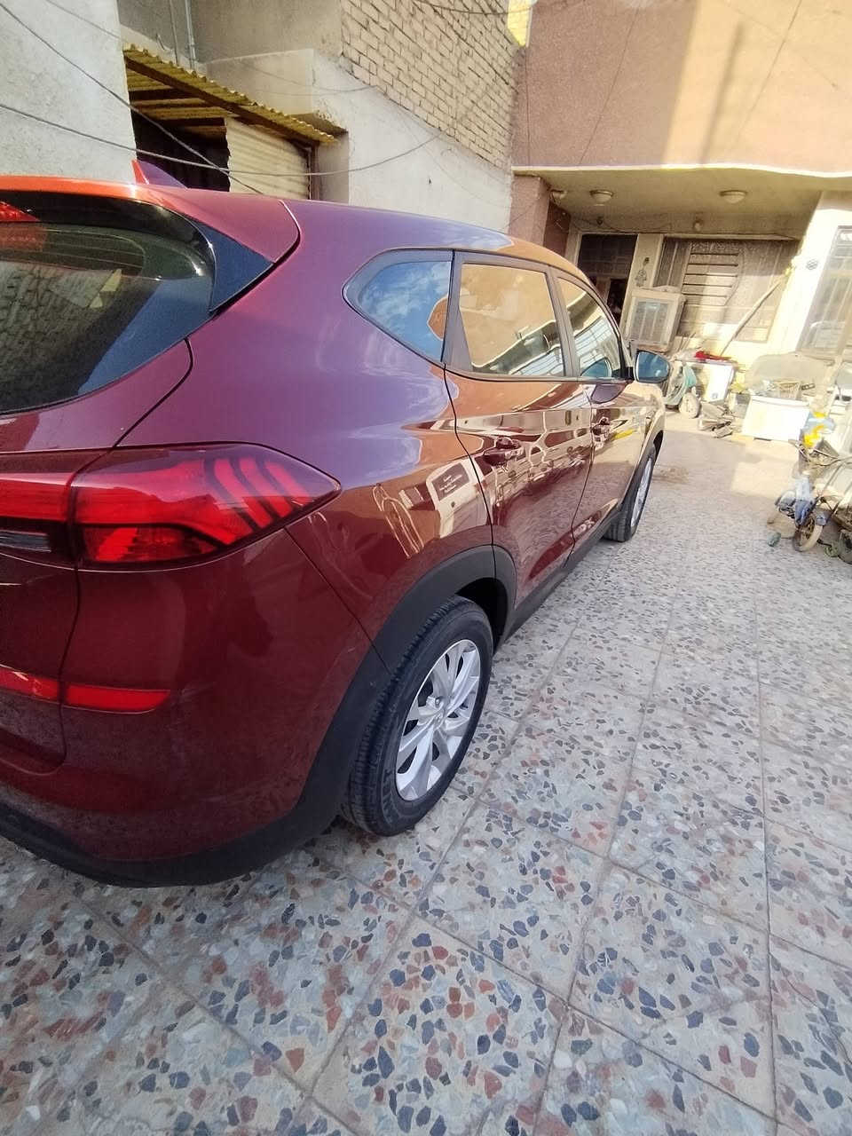 توسان ٢٠١٩ لون كرزي وارد امريكي حادثه بنيد ودعاميه ايرباَك ستيرن ماشي ٨٠ موصفات سياره معروفه رقم بغداد انكليزي بسمي  رقمي *********** سعرها 137
