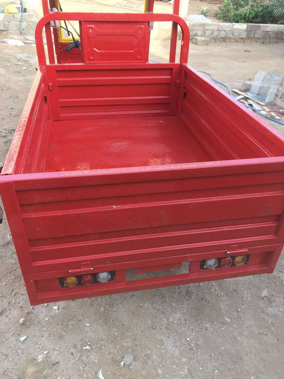 متاح ستوته شحن بطاريات كبار عدد 5 شحن يطول 7 ساعات مستمر ستخدام موديل 2025شهر ال 6 طالعه بعده صفر مماشيه كله ع وضع الشركه بديل قلاب تايرات جدد مال شركه سويجات ثنين كنترول تشغيل ان بعد كهربائيات كله شغال لاين امامي بك لايت اشاير قماره بلادي من شركه دبلات كله شغال شراي تفضل خاص او تصل مكاني بيجي ***********
