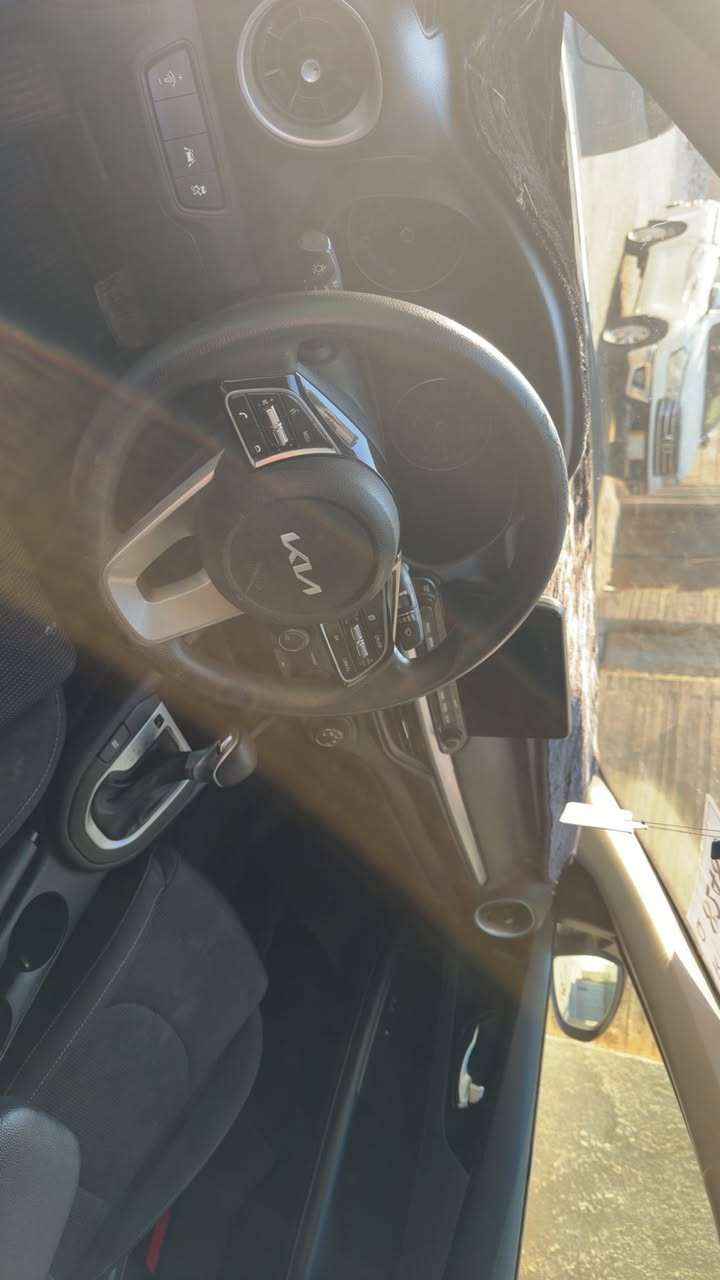 كيا فورتي موديل 2020 بصرة معوقين نص فول  محرك 2000 دوش السيارة حادثها بجم  بيه لغد وشاصي  السعر 115 ورقه وبيه مجال للشراي 
***********
