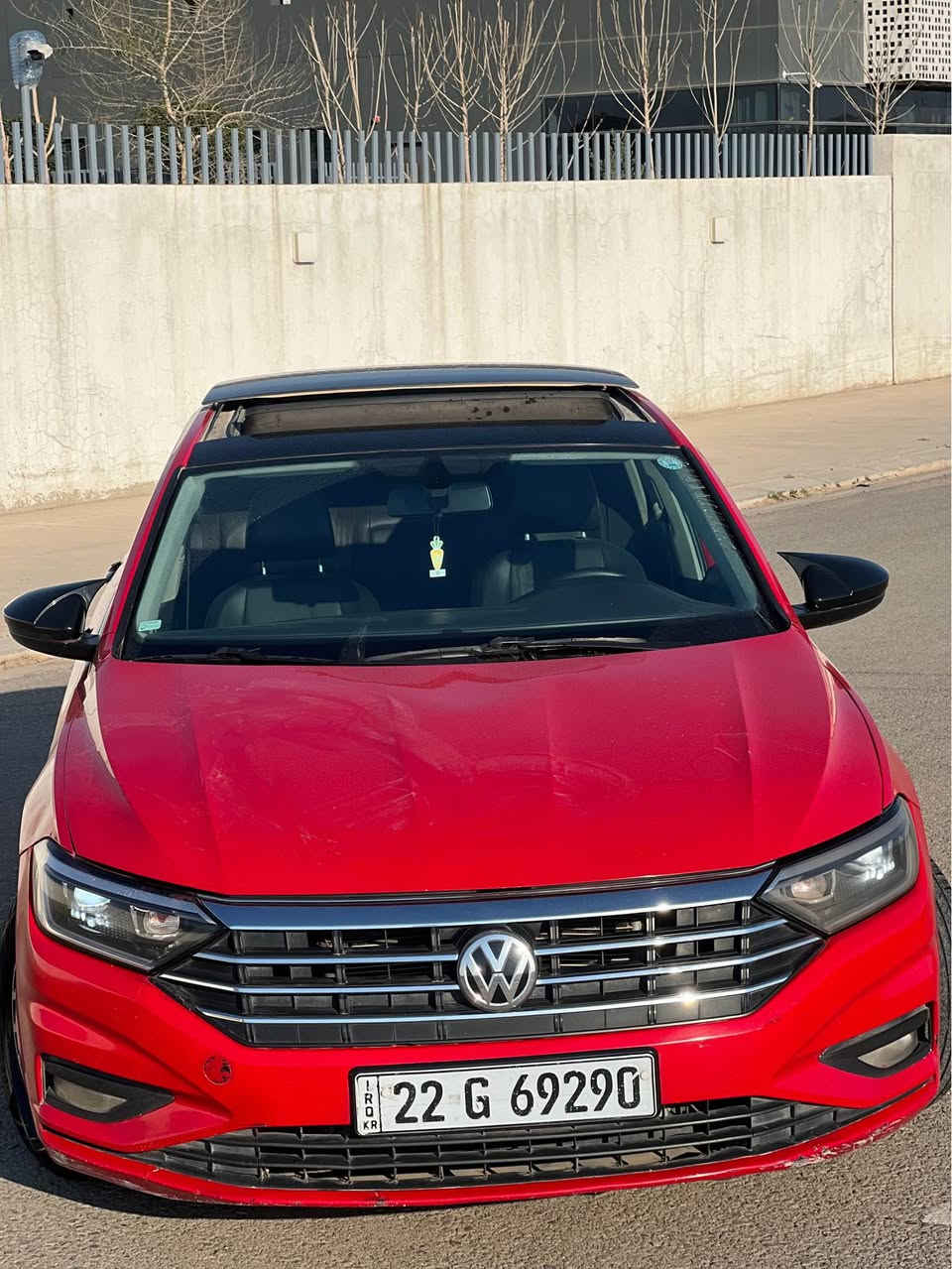 Jetta 
مواسەفات SE
مۆدیل 2019
سەیارەکی زۆر توند و تۆلە
بۆیاخ بەس سندوق
پشت و پێشی کەپسە بێ داخلی 
ناونیشان هەولێر
*********** أربيل, العراق
