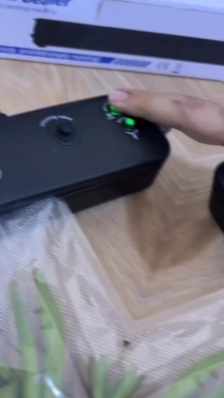 ودّع تلف الأطعمة وضياع النكهة! 
جهاز تغليف تفريغ الهواء (Vacuum Sealer Z) يحافظ على طعامك طازج لفترة أطول!
✅ لحوم، أسماك، خضروات وأطعمة جاهزة... كل شيء محمي من الرطوبة والبكتيريا
✅ قلل من الهدر وزد عمر التخزين بسهولة!
🔥 تصميم أنيق سهل الاستخدام. مناسبة للاستخدام المنزلي أو التجاري.
هل تريد الحفاظ على نكهة الطعام؟


**إذا كنت صاحب هذا الإعلان وتريد حذفه لأي سبب، رجاءا أرسل رسالة إلى الدعم الفني**