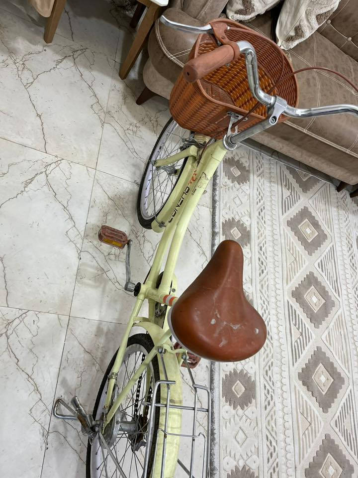 سلام عليكم بايسكل للبيع بعده جديد شتريته ل ابني ب ٨٥ الف وماطول سبوع ولتاير بنجر ما مستخدم كلش قليله رايدته ب ٦٠ الف***********
