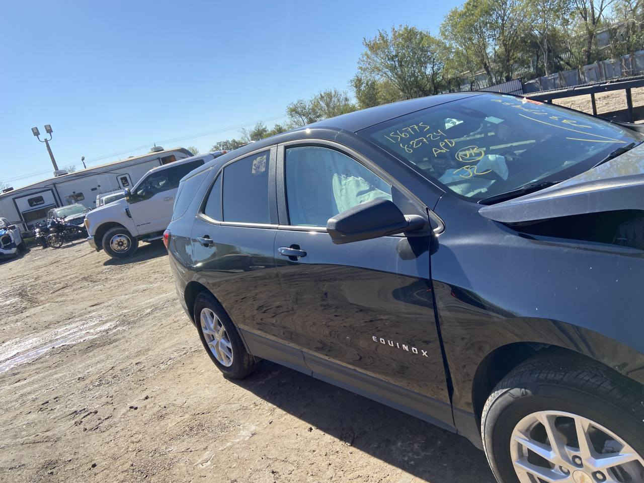 سلام عليكم 
كوينكس موديل 2024 
مكان السيارة كربلاء
 اي تفاصيل عن السيارة 
رقم صاحبه 
***********  احمد
