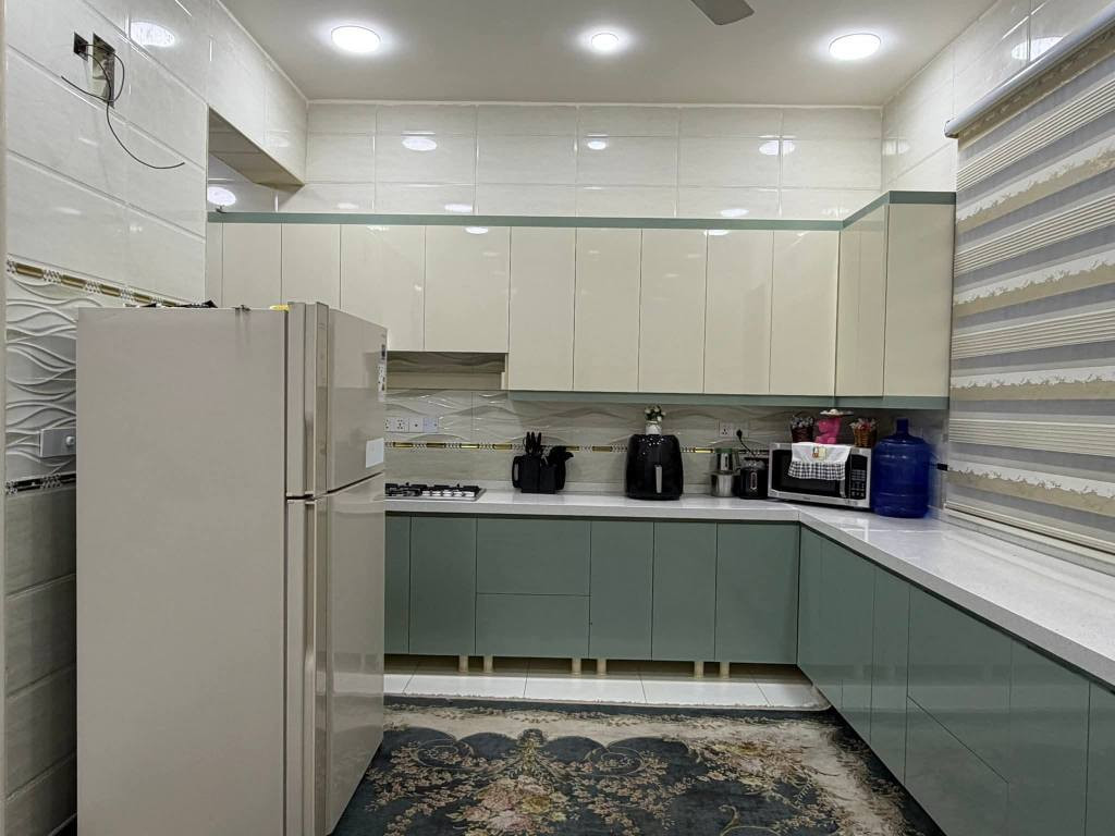 #مطلوب_للأسكان

🏠 / دار للبيع مساحه ٢٠٠ م طابو صرف 

           واجهه ١٠ م / نزال ٢٠ م 

🧱 بناء حديث درجه أولى

الطابق الاول/ مطبخ . أستقبال . هول . غرفتين . مجمع صحيات . كراج 

الطابق الثاني/ ٤ غرف . هول . مجمع صحيات 

🌏 الموقع / شهداء حي الامام قريب من شارع الكابينات 

للأستفسار أكثر مراجعة مكتب 
#عقارات_أراضي_بابل_الخضراء للمقاولات العامه والتصاميم الهندسية 
شارع ٦٠ .. عمود ٣٠٠ .. مقابل أستدارة علي بقلي 
الشيخ حازم 
وسام محمد 
أبو حيدر / *********** حلة, بابل
