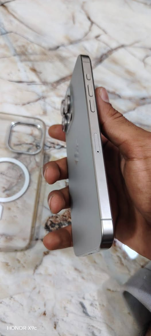 متوفر ايفون 15برو ماكس ذاكره 256بطاريه 89عربي شرق  اوسط اصلي ماستر لا مفتوح ولا مصلح ملحقات كامله جهاز بمعنه كلامه نضيف هوه جديد سوه لوان مميز AAA
متوفر ايفون 15برو ماكس ذاكره 256بطاريه 89 عربي شرق  اوسط اصلي لا مفتوح ولا مصلح ملحقات كامله جهاز بمعنه لكلمه نضيف هوه جديد اللوان مميز AAA   ((سعر خاص))  

رقمي ***********
