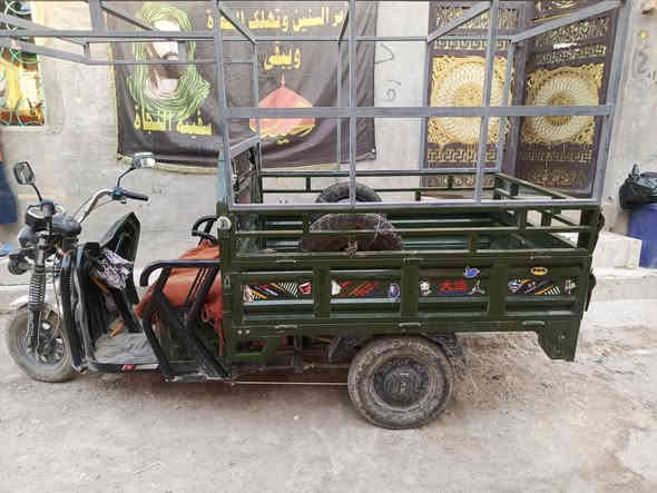 السلام عليكم اخوتي ستوته شحن البيع نضيفه 10بطاريات 5جديد5نص عمر سعر مليون 300بغداد سبع قصور وبيه مجال ***********
