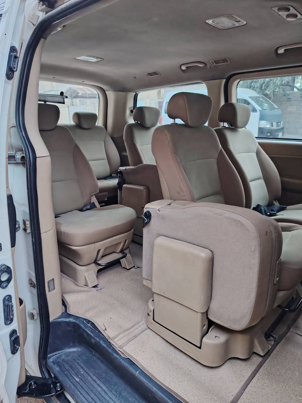 السلام عليكم ستاركس موديل 16نظيفه كلش وجاهزه مال جناي مكان السياره بغداد الدوره الشراي يتصل على الرقم ***********
