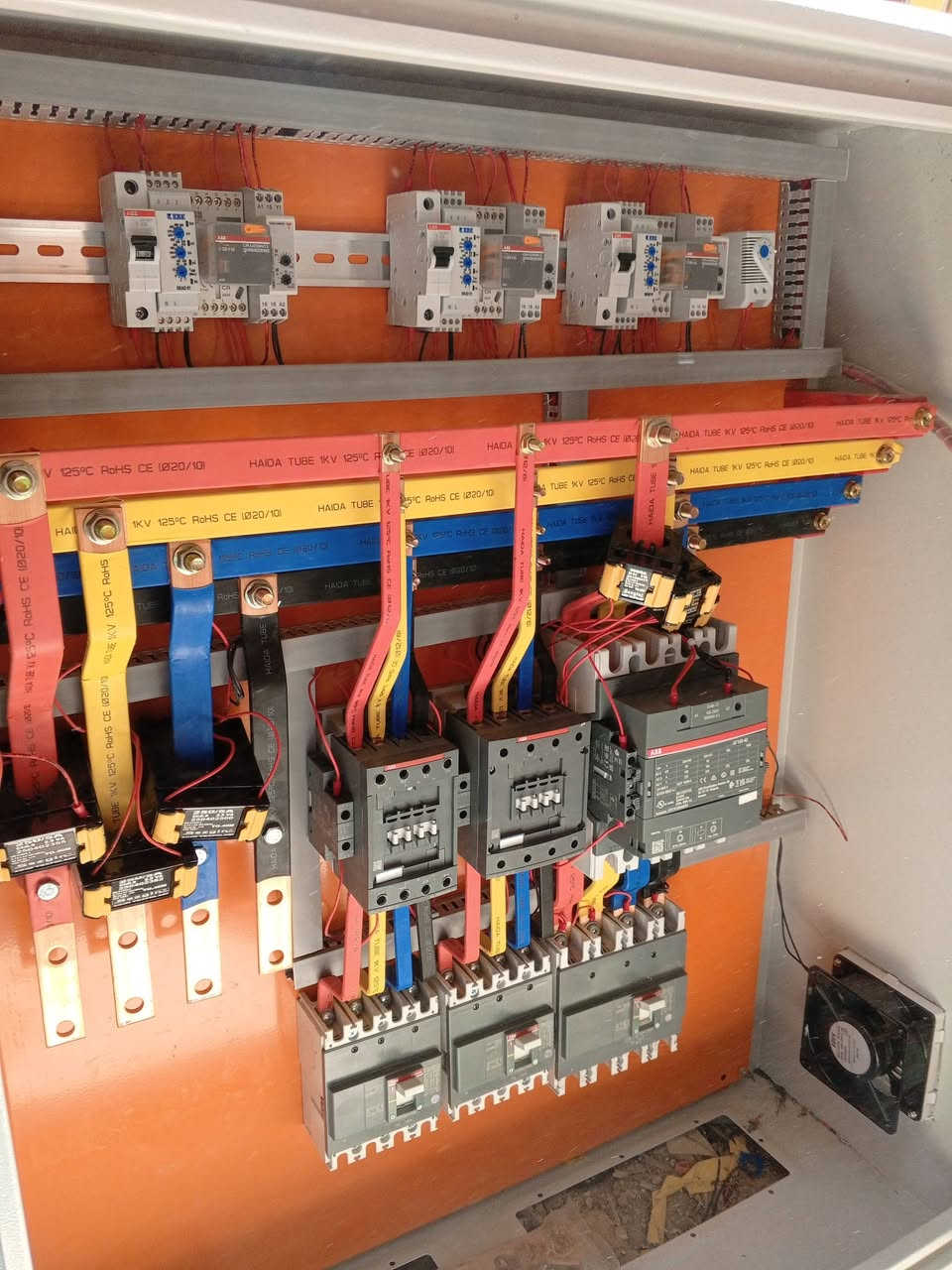 سلام عليكم ورحمه الله وبركاته 
يوجد لدينا تصنيع جميع أنواع البوردات حسب طلب الزبون 
بوردات ATS خطين ثلاث خطوط اربعه خطوط حسب طلب الزبون مواد اصليه وكاله او باله اصلي 
بوردات أكتاف محولات فحص حكومي أو زراعي 
بوردات استاردلتا 
انسب الاسعار 
استفسار *********** مرتضئ عكد 
يوجد لدينا توصيل لجميع المحافظات العراق 👉👉
