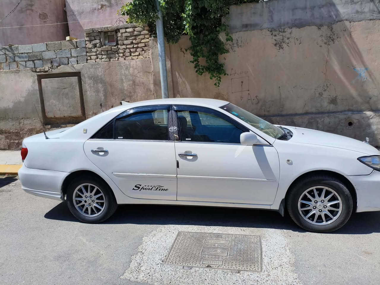 كامري 2006  خليجي محرك 20040 اربعه اسلندر  خير من اللة سيارة حلوة مناقصة شي السعر 89  وبيها مجال الاستفسار الاتصال ع رقم ***********

