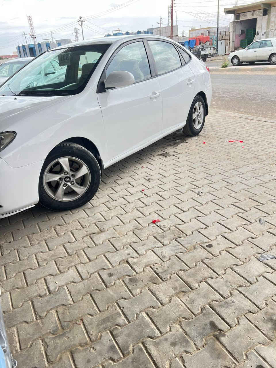 للبيع فقط الانترا موديل 2010ادوات كص جنطه متؤمه رقم نكليزي وسنوية طبق الاصل شرط الحاسبه يعني دكه وين ميعجبك مكينه كير حداده تخم تاير جديد السعر 42بي مجال بسيط الشراي يتصل وبخدمته ***********
