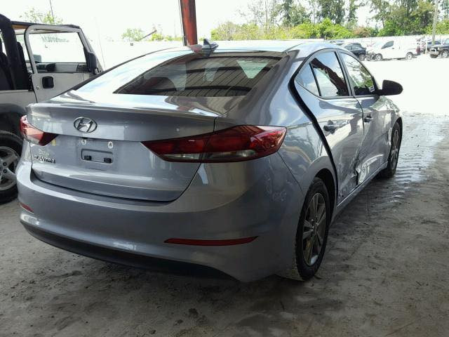 النترا 2017 للبيع مواصفاتها
شاشه 
مثبت سرعه 
محرك 2000 دوش المرغوب
ترحيب led
ثلاث انظمة قياده (ايكو . عادي . سبورت) 
حجر بيئه بلادي (انسه الصرف)
ماشيه 88 الف
رقم اربيل الجديد سنويه ل 2029
كير مكينه تبريد شرط 
سياره نضيفه جداً جداً
 
حادث امريكا موضح بالصور وهنا بالعراق صار بيها جاملغ خلف السايق وباب ورجعتها بلاد بدون دواخل بجم كبس
 
سعرها125 تريد وكاله تحويل بالخدمه
مكان السياره موصل
***********
