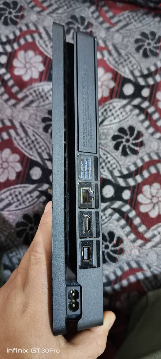 السلام عليكم ورحمة الله وبركاتة متاح بلي فور سلم نظام 9 بدون فلاش او قرص هارد واحد تيرا معاه دبل جويستك السعر 350 وبيه مجال شي قليل التواصل عالخاص


**إذا كنت صاحب هذا الإعلان وتريد حذفه لأي سبب، رجاءا أرسل رسالة إلى الدعم الفني**