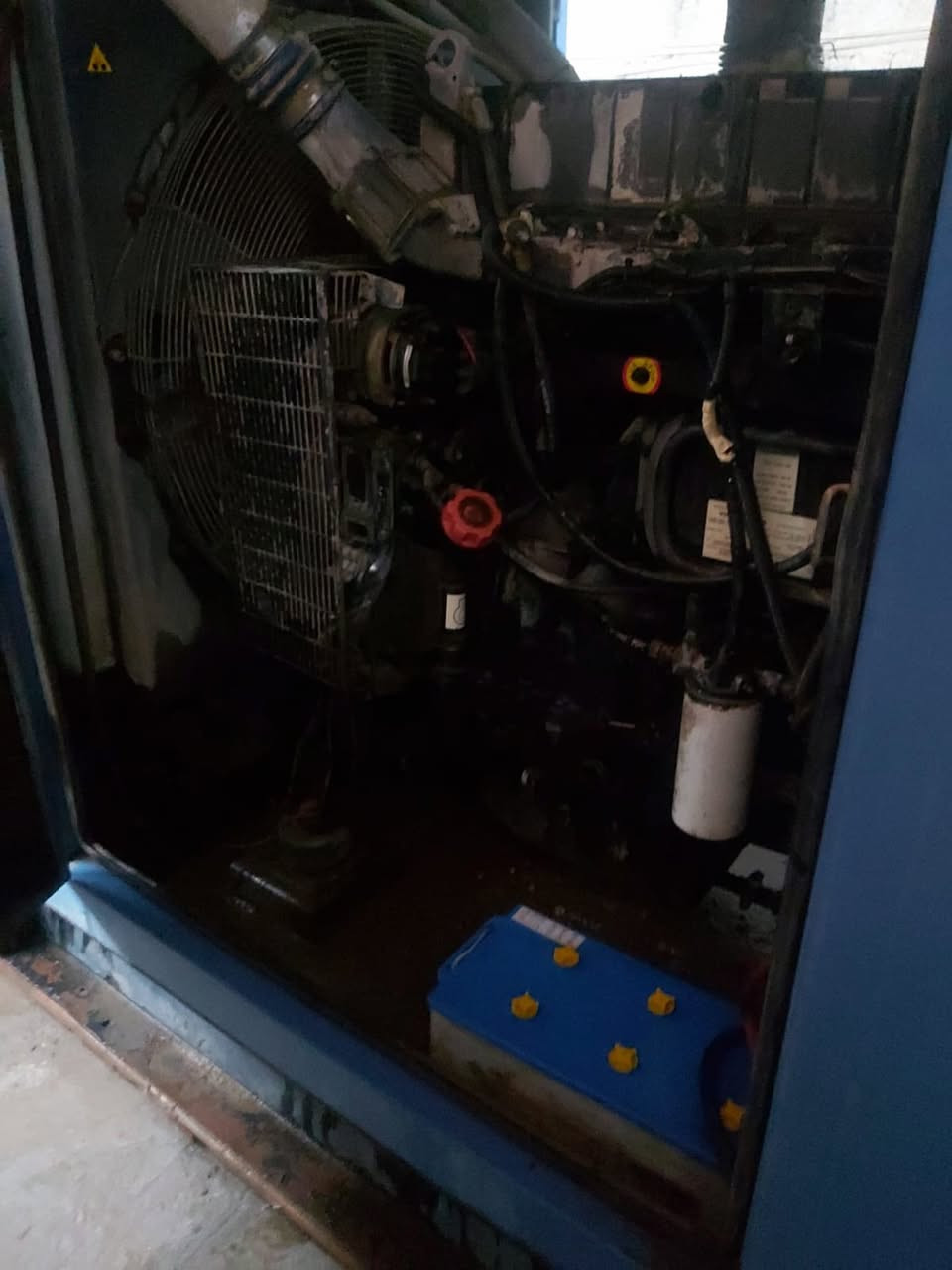 فالفو سدمو كاتم استعمال قليل ابلادي ٥٠٠kv  حجم ١٢
‏***********
