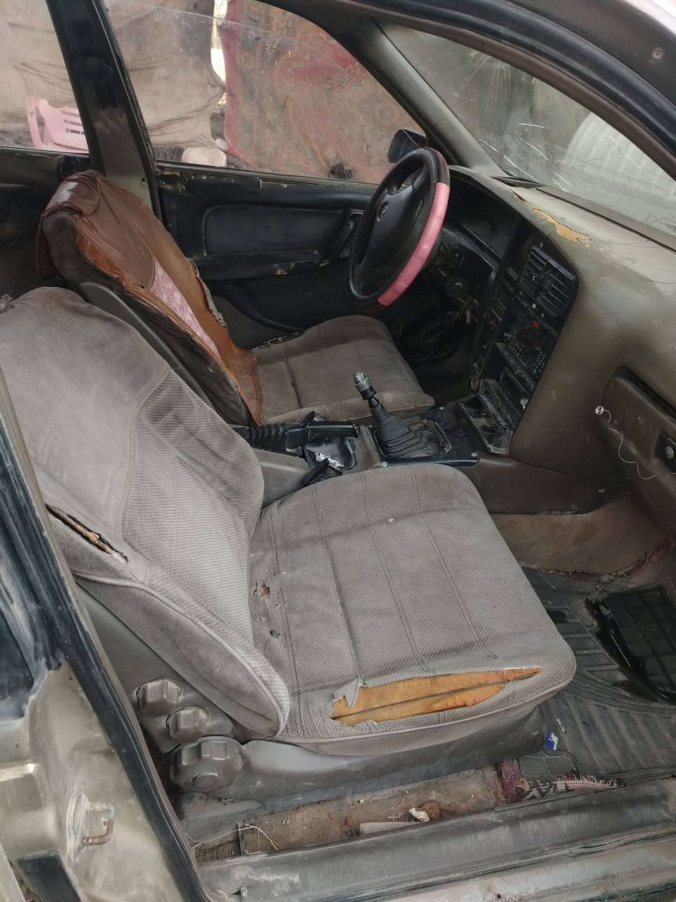 سلام عليكم  سياره اوبل حجم 20 موديل 91 سياره كايمه كهربايات شغاله مسمكره عايزه
 بس صبغ سنويه عضم عاج صاقطه سعره 10 وبيه مجال  للستفسار ***********
