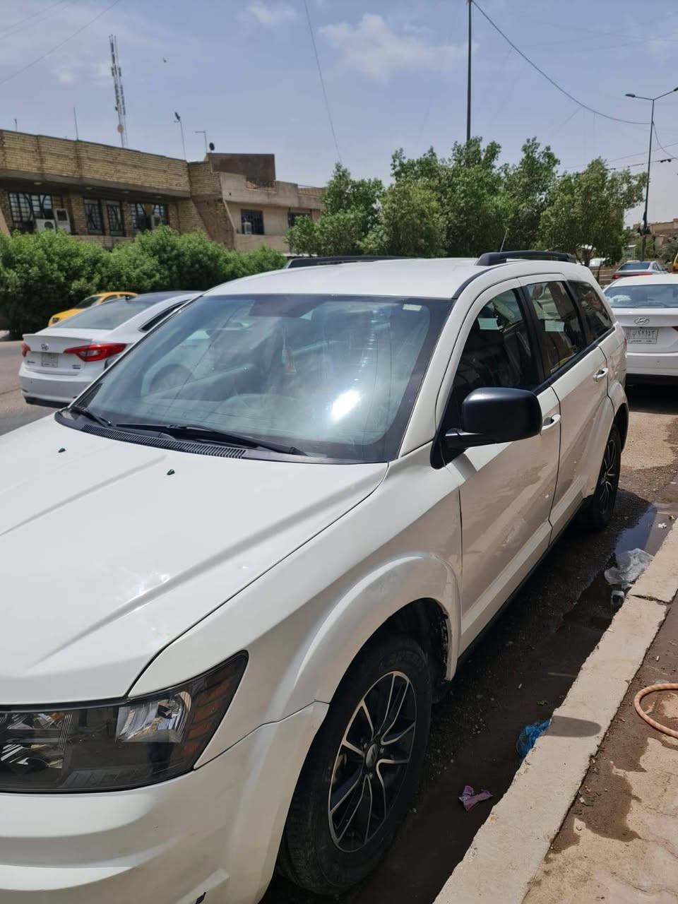 دوج جورني موديل ٢٠١٨ لون ابيض اربعه سلندر قطعة تبريد حادثها بسيط جدا موجود بالصور 
السعر ١٢٥ 
*********** لشراي يتصل مااجاوب خاص
