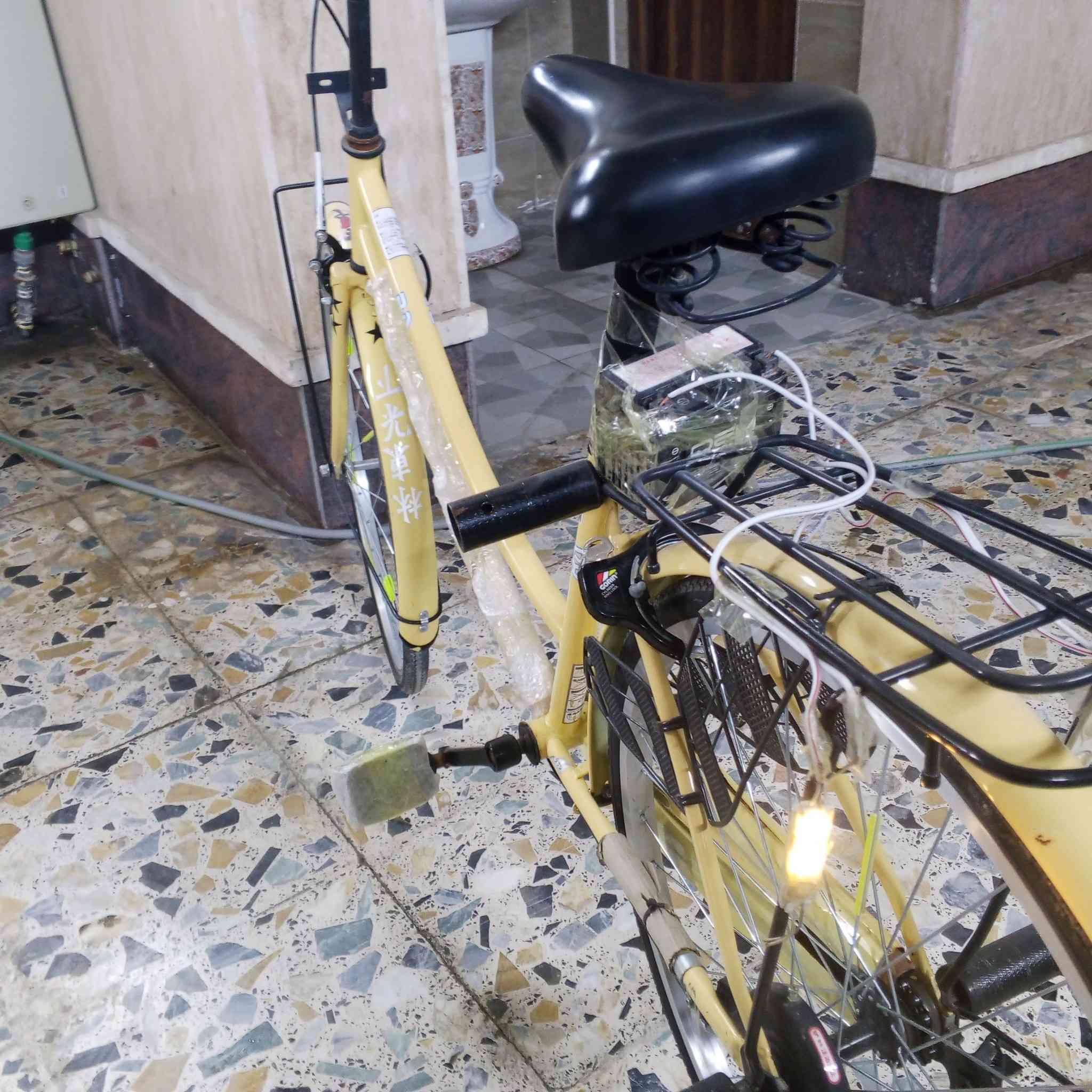 السلام عليكم 
بايسكل ياباني البيع
حجم 26
سعر 110وبي مجال 
المكان حي الضباط
***********
