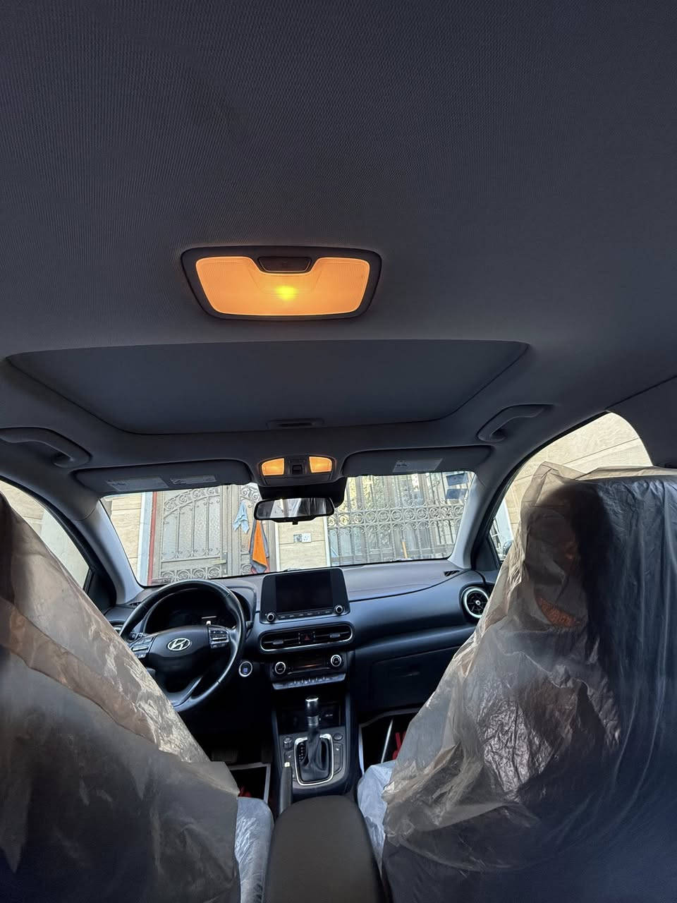 السلام عليكم
هونداي كونا 22

المواصفات فول 1/1 

بصمه ابواب - بصمه تشغيل - ترحيب - سلايد ( فتحة) - شاشه كبيرة - رادار امامي جانبي خلفي - لد ليلي نهاري - تدفئه كشن 

مكينه 2000 دوش المرغوب

ممشى السياره 32 mi

الحادث بنيد فقط 

العنوان بغداد المشتل 

للاستفسار ***********
