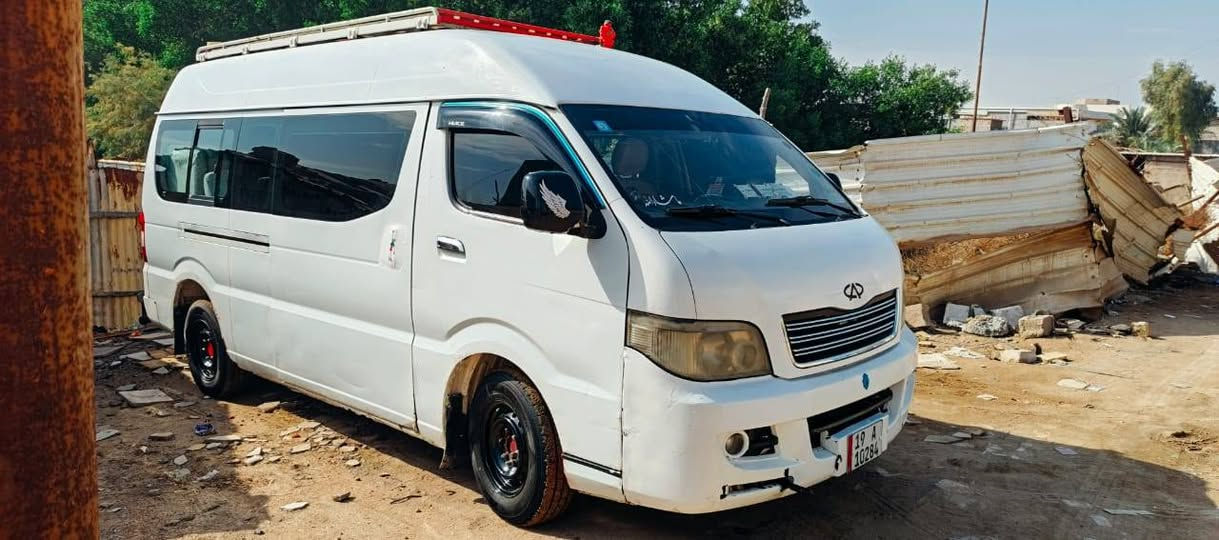 السلام عليكم 
شيري 2013
مكينه 2500 vvti منضومه غاز
كير بلادي 
تخم تاير حداديه جديدة 
رقم كربلاء انكليزي بأسمي 
السعر 82
مكاني البصره ابي الخصيب 
***********
