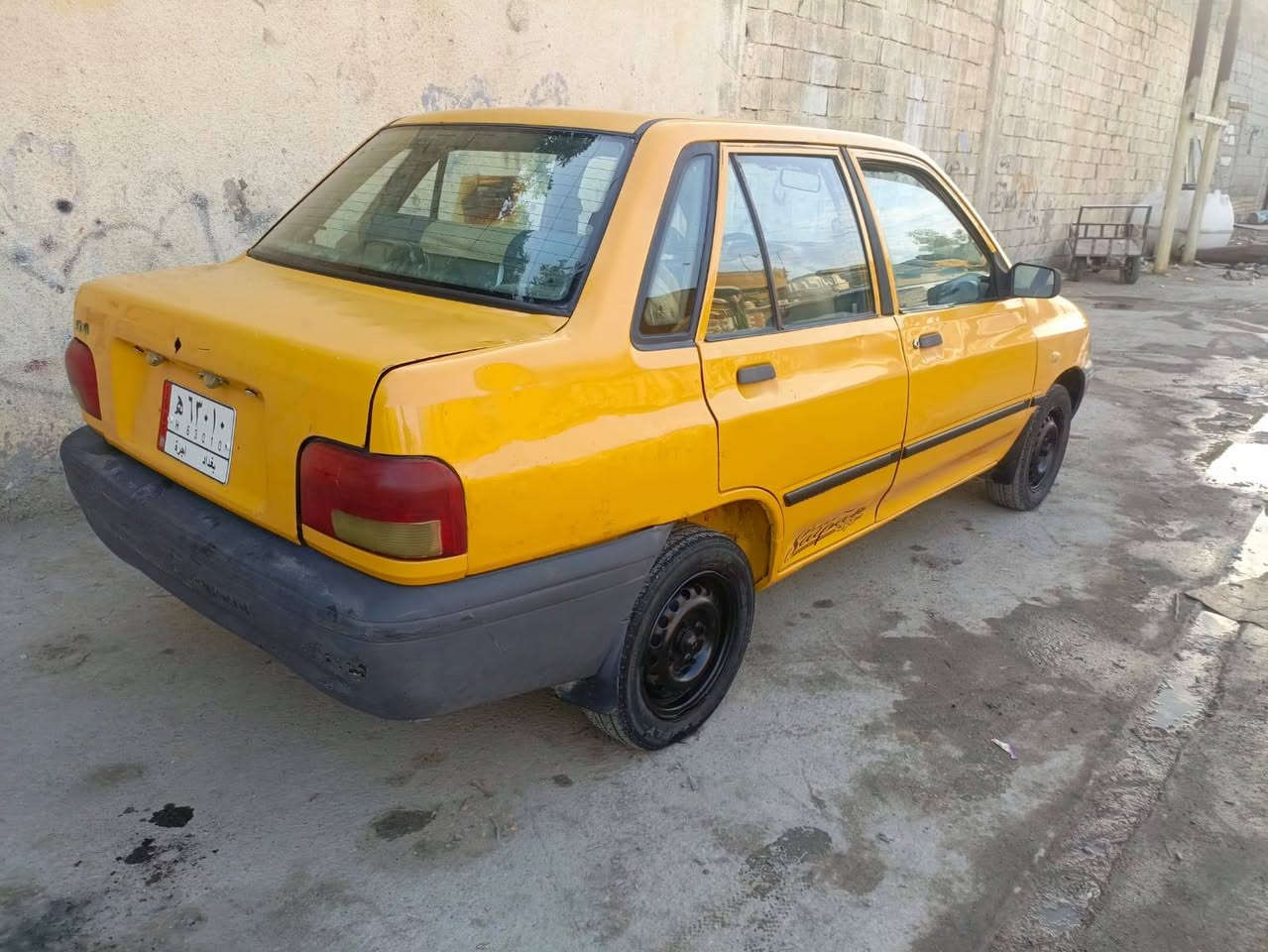 سلام عليكم سايبه موديل 12 مصفره هيئه وغرامات كير ومكينه مكفولات السعر 24 وبيهه مجال  رقم الهاتف ***********
