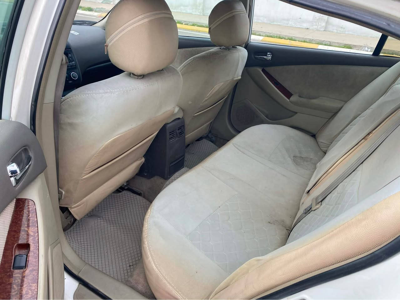 نیسان ئالتیما
مۆدێل2008کراوە 2012
رەقەم هەولێر
گێر و مەکینەی بەشەرت تازە بۆی گۆراوە ئەوروپیە
ناو زەرد
4تایەی تازە
پێش و پاشی تازە گۆراوە
3پارچە بۆیاخە ناو گرتنی نیەتەنها تۆزێک لای لایتەکەیە
رەسمی سۆنەرەکەیم  داناوە
سەیارەکە جوانە و بێ مەسرفە
سعري:85مجالي کەم
*********** كالار, السليمانية
