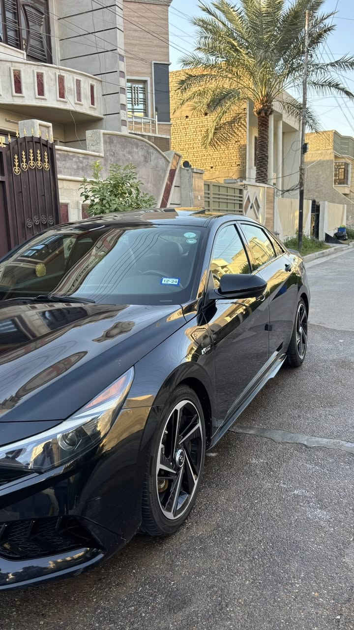 السلام عليكم 
‏HYUNDAI Elantra N Line 1.6 TURBO
موديل 2022 اللون اسود رقم اربيل بأسمي
مواصفات السياره 
. فتحه سقف
.بصمه تشغيل
. ثلاث مودات قياده 
. سياقه ذاتيه
. تحديد مسار
. رادار امامي
. رادار جانبي
 السياره ماشيه37 الف ميل
حادث السياره بنيد وجاملغ بدون دواخل بدون ايرباك
السعر/166 وبيها مجال بسيط
العنوان / بغداد
***********
