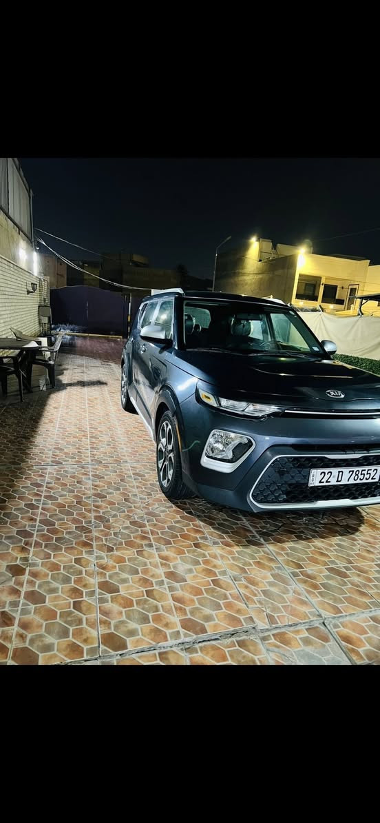 كيا صول موديل ٢٠٢٠ وارد امريكي بيه صبغ ربع جاملغ سايق مع ربع من البنيد باقي مكفول محرك 2000 دوش ماشيه ٧٥ الف سياره جديده باسمنه بغداد الوزيرية رقم هاتف صاحبه السياره ‭٠٧٧٦ ٢٢٢ ٧٢٤٧‬
