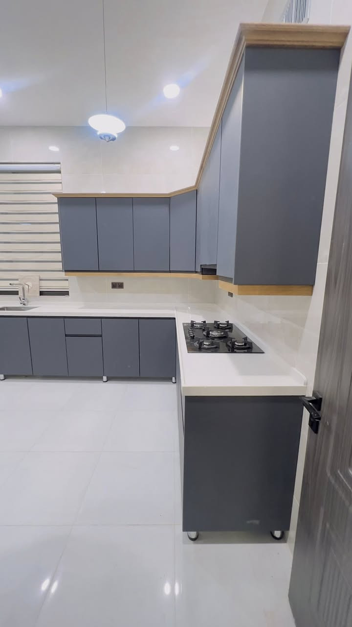 معمل الأمير اللأمنيوم والابي بي سي
مطابخ HDF 
الدروجه 
الشبابيك سلايت 
مرمر كوارتز طبيعي 
العنوان /الصويره /شارع التربيه مجاور مكتبة نور المنتظر /حجي ضياء المشهداني***********
