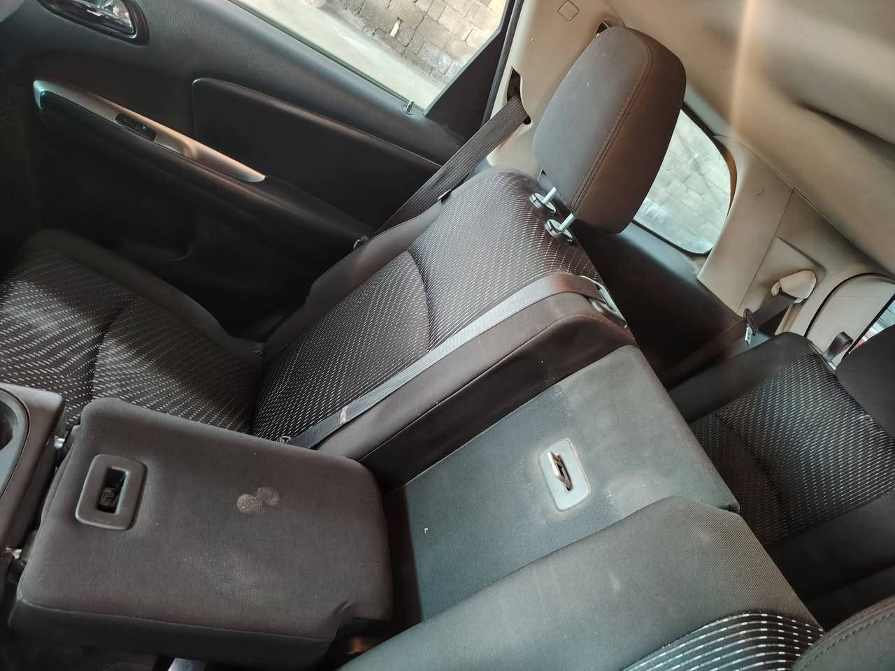 سلام عليكم سيارة دوج جورني موديل 2018 مكينه V4 
 ماشي 99- مكينه مامفتوح نص جاملغ الامامي وجاملغ الخلفي بدون دواخل مراوسه حسب القناعة
عنوان طريق أربيل موصل ناحية برطلة
***********//***********
السعر 130 $$ وبي مجال
