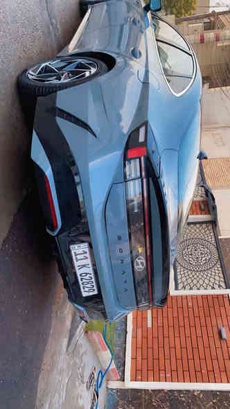 سوناته لبيع  موديل 2025 ماشيه 16.500الف  ميل الشكل الجديد لون مميز (سموك )دخول جديد
مرقم بغداد معوقين رقم دولي 
السياره نضافه ١٠٠٪؜ جديده كلش ونصبتها كلش حلوه تجي وشوف شخط مابيها 
حادث بدون ارباك شرط فقط تصليح جاملغات خلفيه اثنين وقبق جنطه مبدل نفس لون ودعاميه سياره بدون شاصي بدون حوض كله مكفول 
 -فؤل مواااصفاات
-داخل لون ابيض  
-مكينه 2500
-سقف بنراما
-شاشه متصل 
-كير تعليق 8 نمر تعلق
-تدفى كشنات 
-تبريد شاشه لمس
-مقاعد كهرباء 
-ثلاث انضمه قياده 
-ارباكات مقاعد 
-كامره دواره محيطيه وخرائط 
-اناره ترحيب يدات وشاشه 
-زجاج ملون مانع الحراره 
-لد امامي خلفي مع عدسات لايت 
-مخارج تايبسي امامي خلفي 
-التحكم على المنحدرات 
-مستشعر وقوف 
-شحن واير ليس 
-شاشه كبيره خرائط
-نقطه عمياء بلمري 
-تشغل عن بعد 
-حساسات امامي
-رادارات امامي خلفي عدد 3 
-نضام فرمله الطؤارئ
-وسادات هوايه 6 
-مصابيح زينون اماميه مع لد امامي متصل .
-ابل كار بلاي !
-محافضه على المسار 
-اوتو هولد 
-هاند بريك كهربائي
-مود درايف 
مكان سياره بغداد السعر195 وبيه مجال 
اي استفسار ***********
