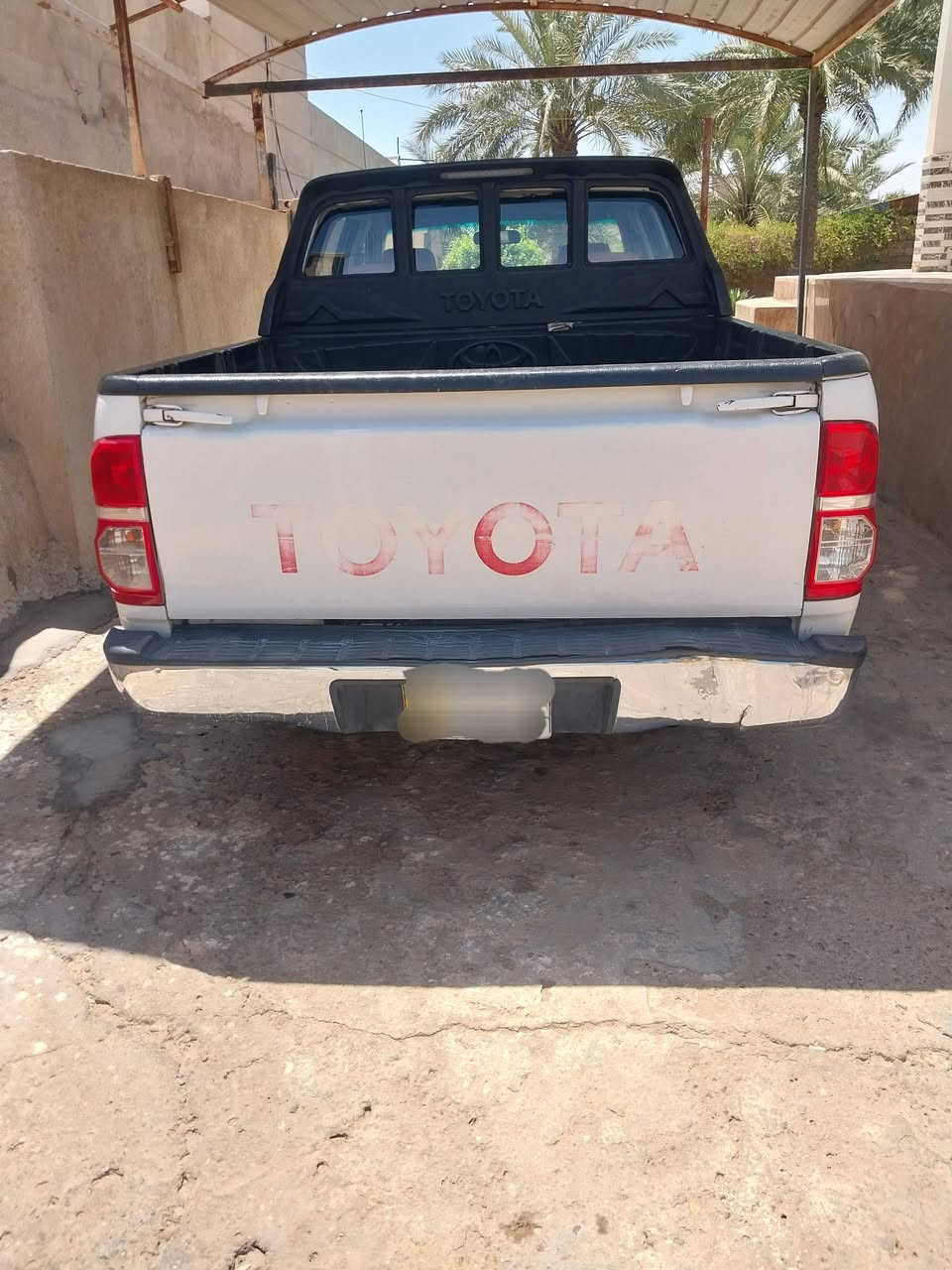 سلام عليكم للبيع بيكم ١١ رقم انبار المكان الرمادي حصيبه الشرقيه الاستفسار عل رقم ***********
