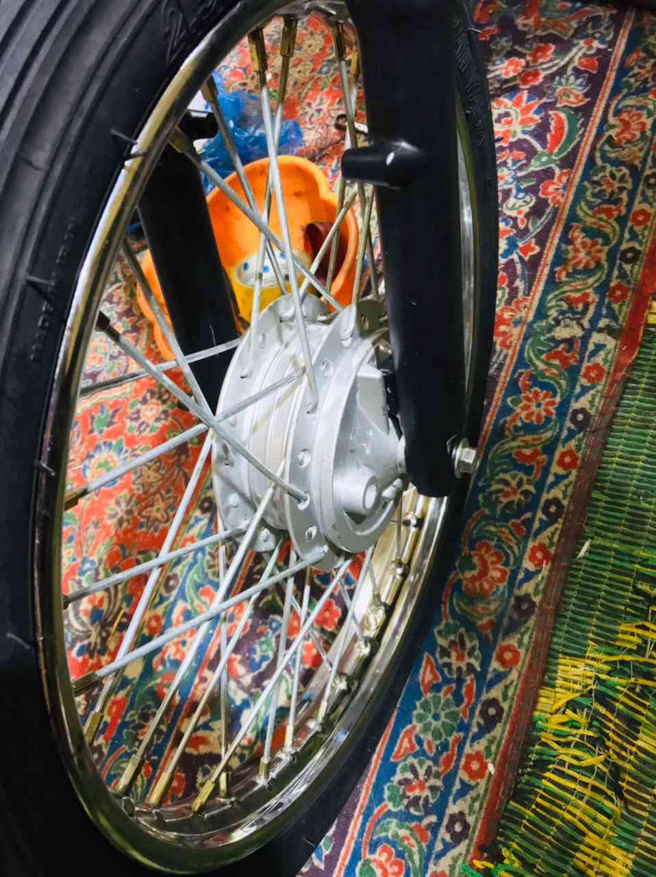 السلام عليكم شباب ويل اصلي شرط مرواس  فقط  بحربي بطيخه سودة هوه وتاير وجوب تاير وجوب جديد نضافة ويل كدامك شوف صور زين وطب


**إذا كنت صاحب هذا الإعلان وتريد حذفه لأي سبب، رجاءا أرسل رسالة إلى الدعم الفني**