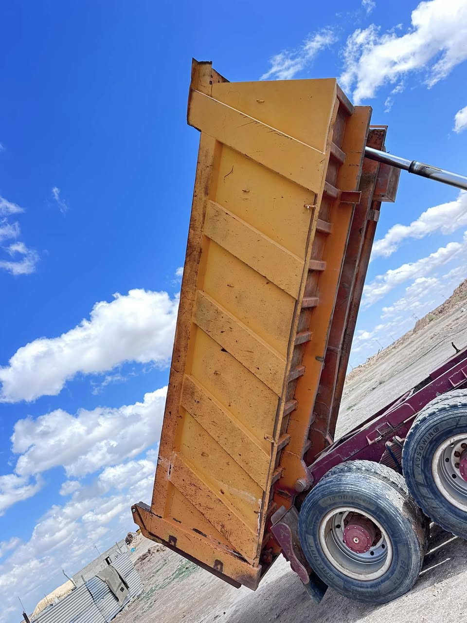 سلام عليكم ورحمة الله بدي اللبيع خمسه وربع الماني نضيف مكانه كربلاء الخيضر المعامل***********
