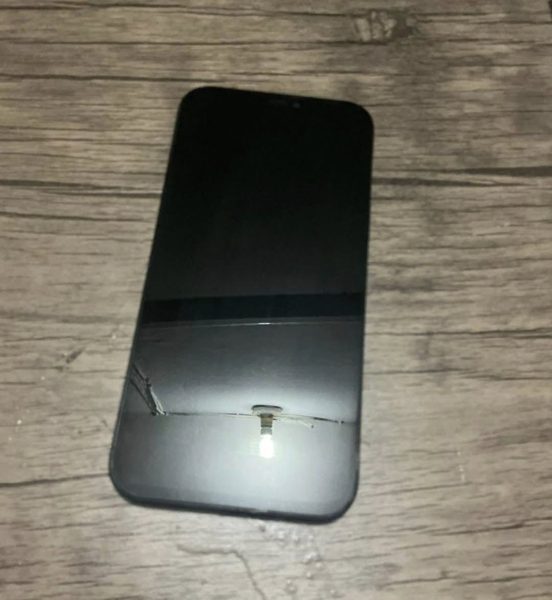 السلام عليكم جيبلك شاشه وتعال شغل وكع مني السعر 275 12 برو ماكس مبدل بس شاشه ومن حدثته يكلي كامره مبدله بس هيه ما مبدله بطاريه بلاديه 78 
وتساب ***********
