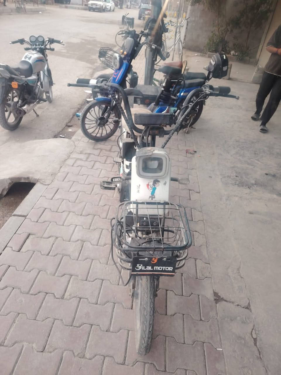 من رخصت ادمن دراجه شحن البيع بطاريت جدد البيع ***********
