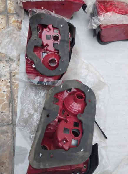 السلام عليكم ...                        
متوفر بك لايت سوناتا وفود اصلي كوري جديد وغير مستعمل .
للاستفسار :- بغداد/كراج الخالدي  ساحة الطيران / الشارع العريض 
ابو علي / ***********
