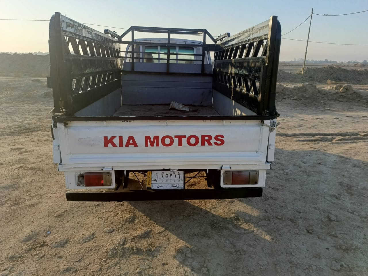 مساء الخير سياره كيه ٩٦ طويله كير اكسن محرك شاصي ورقم شاصي تخم تاير رقم واسط سياره جاهزه للجناي  تحويل مباشر السعر52وبيها مجال للاستفسار الاتصال على الرقم ***********
