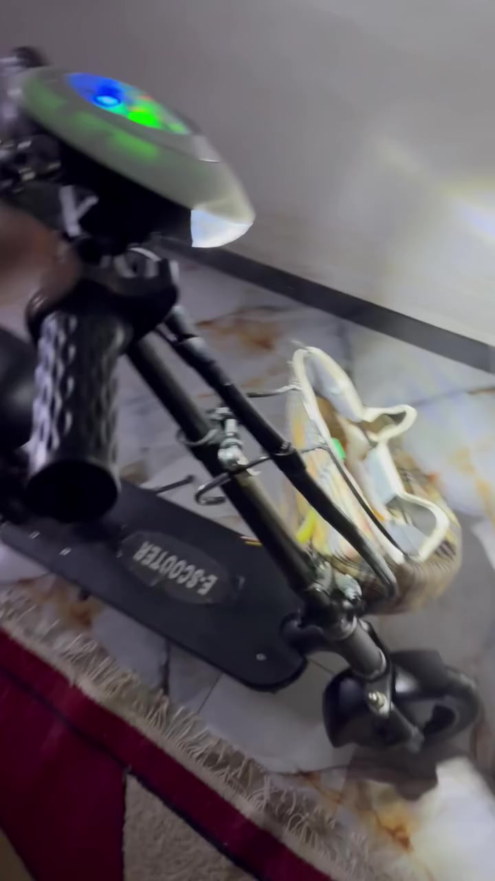 سكوتر جديد غير مستعمل 
السعر خاص ♥️


**إذا كنت صاحب هذا الإعلان وتريد حذفه لأي سبب، رجاءا أرسل رسالة إلى الدعم الفني**