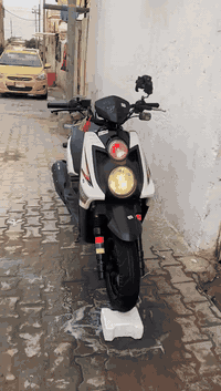 سلام عليكم دراجه سكنس جبلي للبيع نضافه%100  مكفوله كفاله عامه منل تاير لتاير الدراجه برغي واحد ما مفتوح بيها شرط ع فحص اي فيتر جيب وتعال افحص دراجه ما متعوبه شلعه ومعدل وخير من يم الله 
عنوان : ميسان
السعر خاص : ‭٠٧٧٤ ٤٨٨ ٥٥٣٩‬
