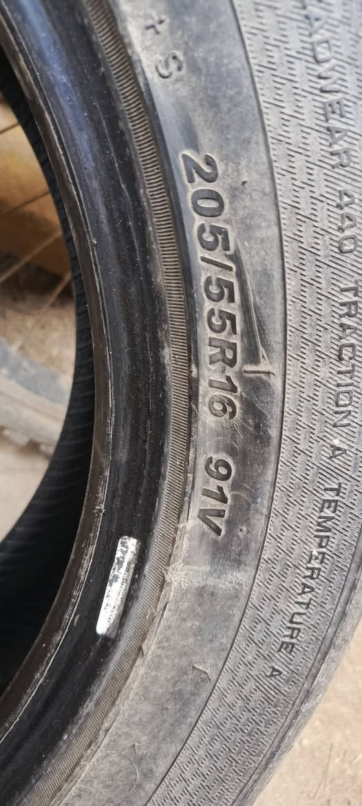 السلام عليكم
تايرات كورلا حديث للبيع مستخدمات اخت الجدد صناعتهن صيني شركه NASTREK ابو الأسد نوعيه ممتازه سنه الصنع موضح بالصوره 2025 تقريبا بشهر الخامس وحرف (V) تحمل سرعه 240 قياسهن 205/55R16 السعر 110 تخم كامل

***********
