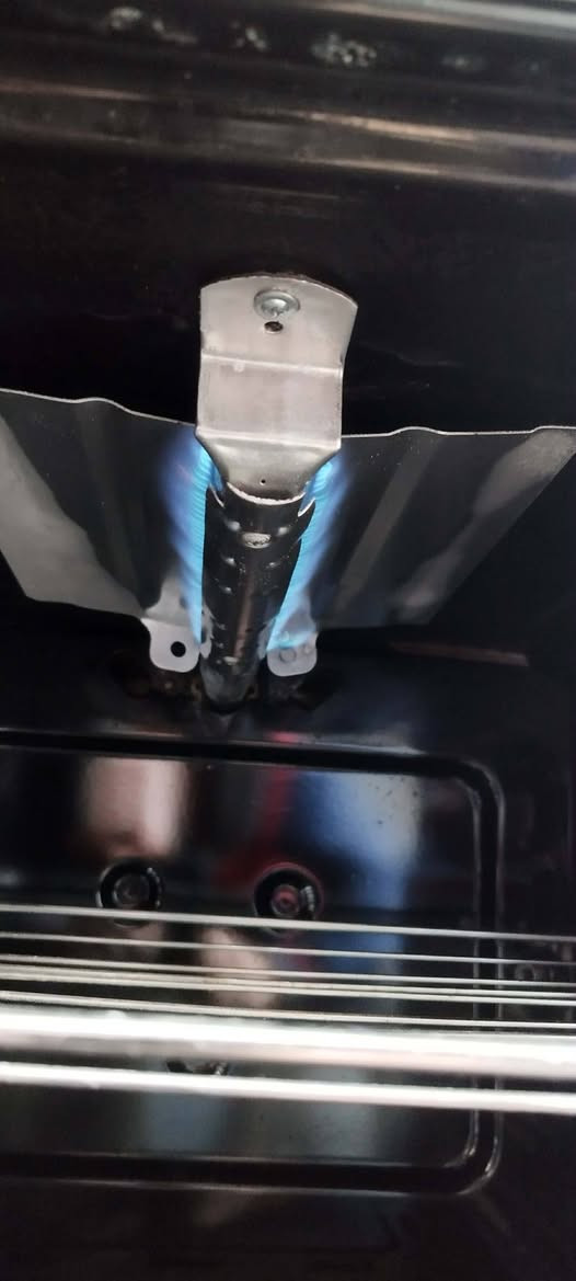 🔥 عرض مميز – طباخ كوميتل تركي  اسود4 عيون 🔥
✅ حجم : 60×60 سم
✅ 4 شعلات قوية
✅ فرن شغال خطين – يشتغلوا سوا للطبخ السريع
✅  مقاوم وسهل التنظيف
💰 السعر: 80وبيه مجال 
🔹 للبيع أو المعارضة حسب الاتفاق والقناعة 🔹
✨ مناسب للعوائل والاستخدام اليومي – لا تفوت الفرصة! ✨


**إذا كنت صاحب هذا الإعلان وتريد حذفه لأي سبب، رجاءا أرسل رسالة إلى الدعم الفني**