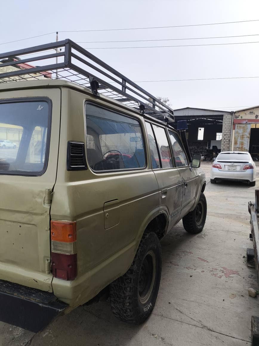 سەرەتا بەناوی خوای گەورە. توێتا لاندگرۆز. مەکینە 2f گێڕ بچوک   سەیارەکە گێڕ مەکینە ئەکسل دەبڵە کسل بەشەرت  تابڵێی سەیارەکە جوانە ماشااللە سەیارەکە ماڵی دەشت و دەرە 
***********
***********
*********** رانية, السليمانية
