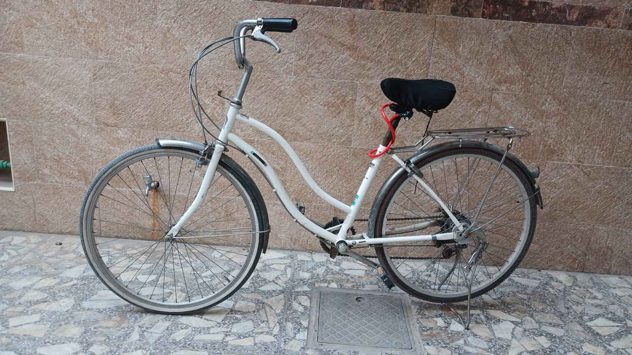 سلام عليكم للبيع باسكل سعر ٦٠ بي هواي مجال *********** حي قادسي شارع ثابت شارع ابو ه
