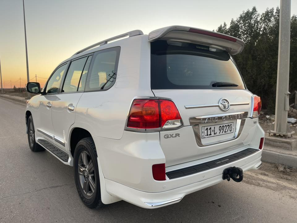 ‏‎لاندكروز (2012) فطيم  
‏‎_ المواصفات :-
‏‎_  رقم بغداد تحويل ثاني يوم
‏‎_ حجم  المحرك  6 سلندر  (  4000)
‏‎_ ‏‎سلايد(فتحة قمارة)
‏‎_ ‏‎كرسي كهرباء
‏‎_ ‏‎تشغيل عن بعد
‏‎_ ‏‎كامره خلفيه بلادي 
‏‎_ ‏‎تحكم_استيرن
‏‎_ ‏نظام  ABS
‏‎_  نظام اطفاء الايرباكات العلويه RSCA
‏‎‏‎_ ‏‎ثلاجة 
‏‎_ ‏‎نظام اقتصادي بانزين ECO
‏‎_ ‏‎حساس (امامي+خلفي)
‏‎ملاحضه سياره بارد بسيط
السونار مرفق بالمنشور
 ‏‎
السعر : 355 وبيه مجال

مكان السياره واسط  الزبيدية 

 ***********
***********
