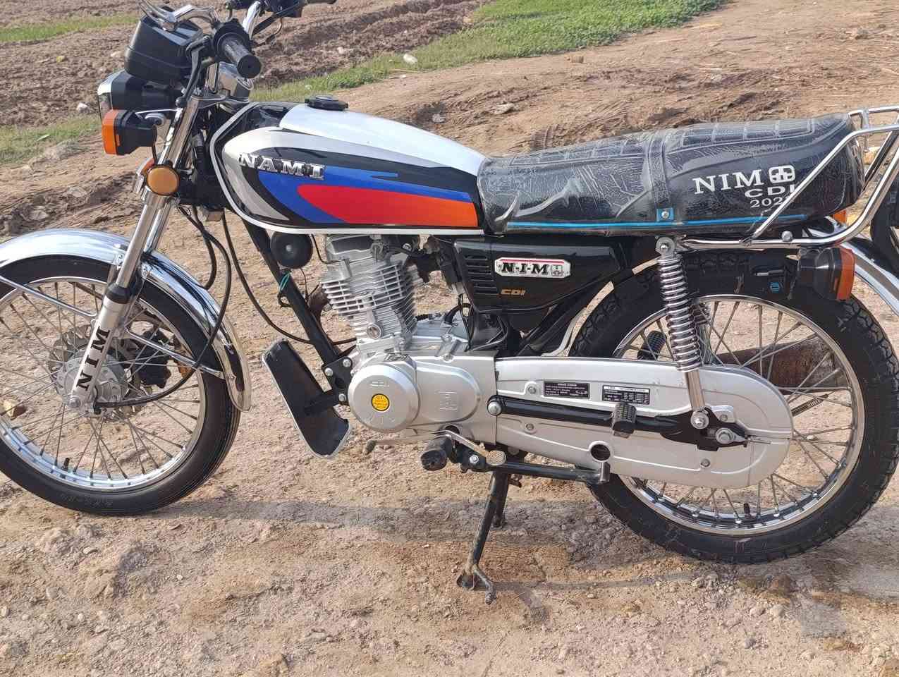 دراجه للبيع السعر مليون وبيه مجال 2023 نضافه نفس البصوره بيه خيط دخان لاستيك ولف دراجه ما مفتوحه ابد خاص متواجد وهاذ رقمي ***********
