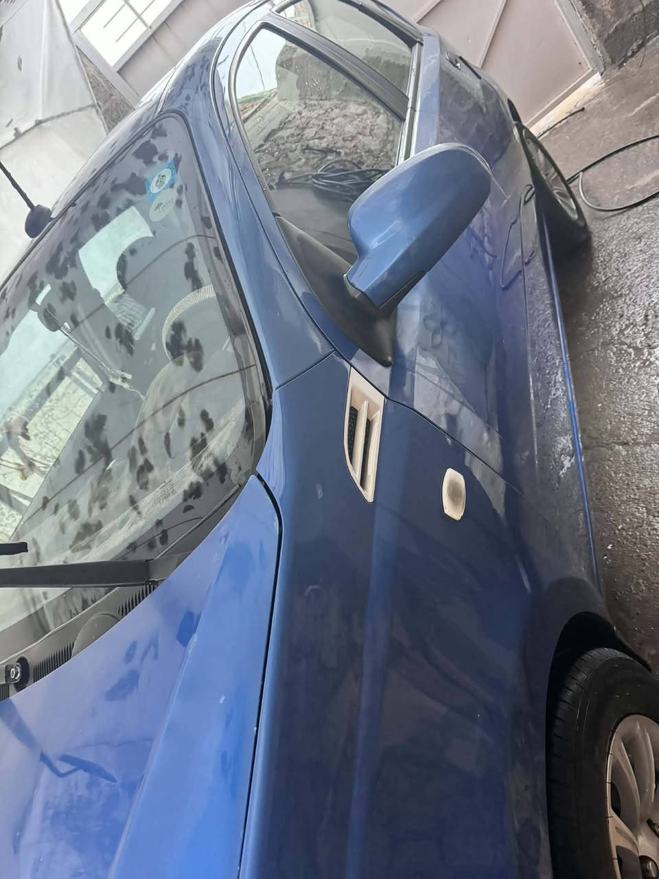 افيو
2009
رقم نينوى
سيارة حلوة مرتبه 
تدفئة تبريد شغال 
كوبون بيها 
بيها مكانات صبغ شغلات بسيطة ابيعك حزام 
65 وبيها مجال 
للتواصل ***********
