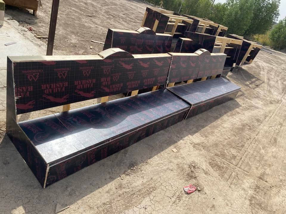 عمل الاتخم والدواوين شغل درجة اولئ سفنج قماش خشب عل اختيار والشوف ..
***********
